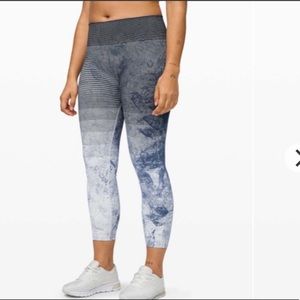 Lululemon Ebb to Train Tight